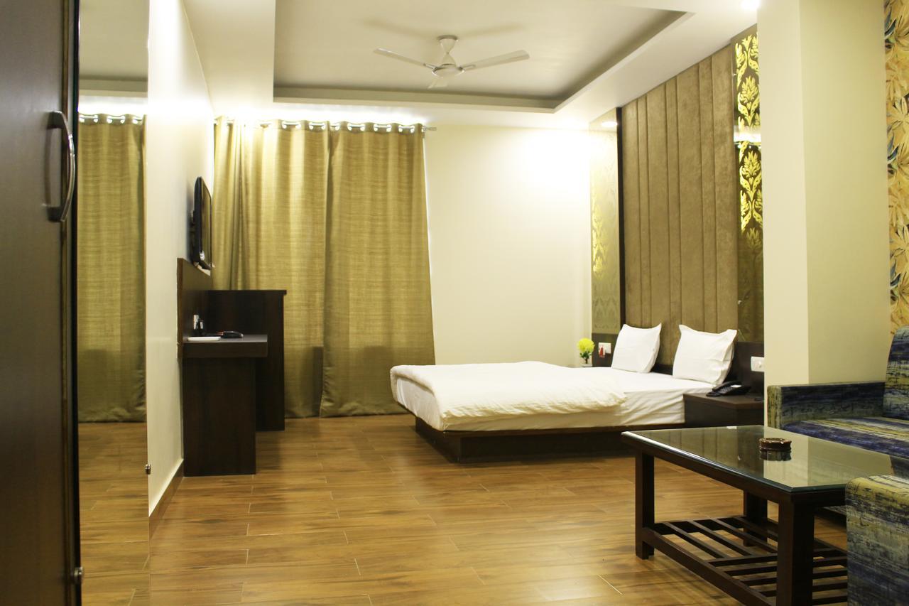 Hotel Radiant Inn Roorkee Exteriér fotografie